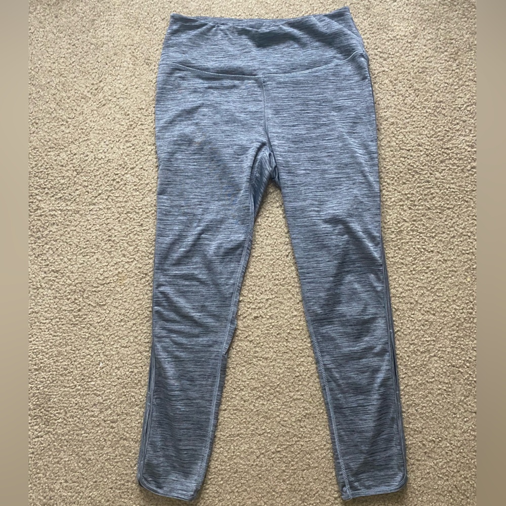 gray athletic leggings